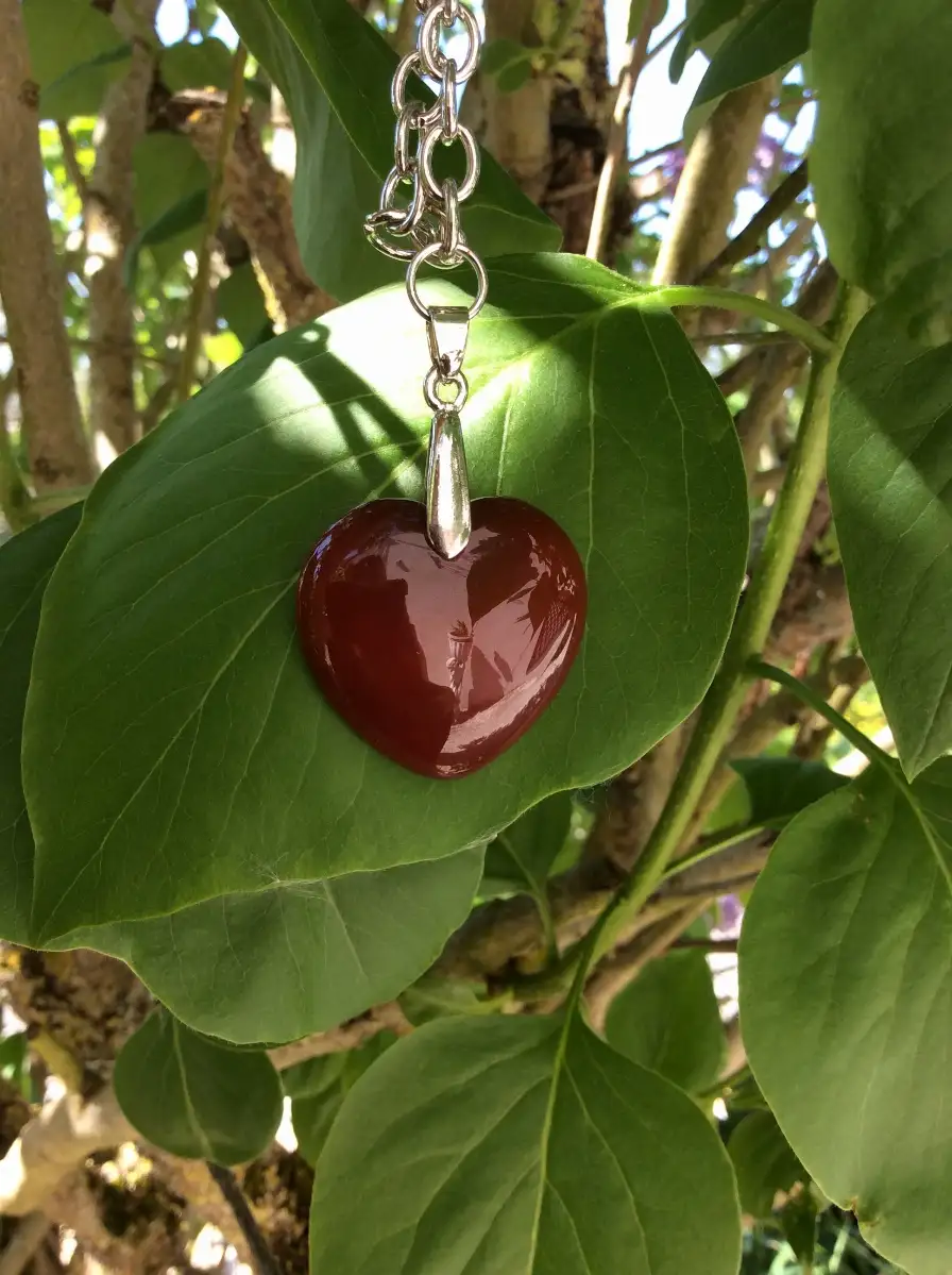 Pendentif Cœur en Cornaline Rouge