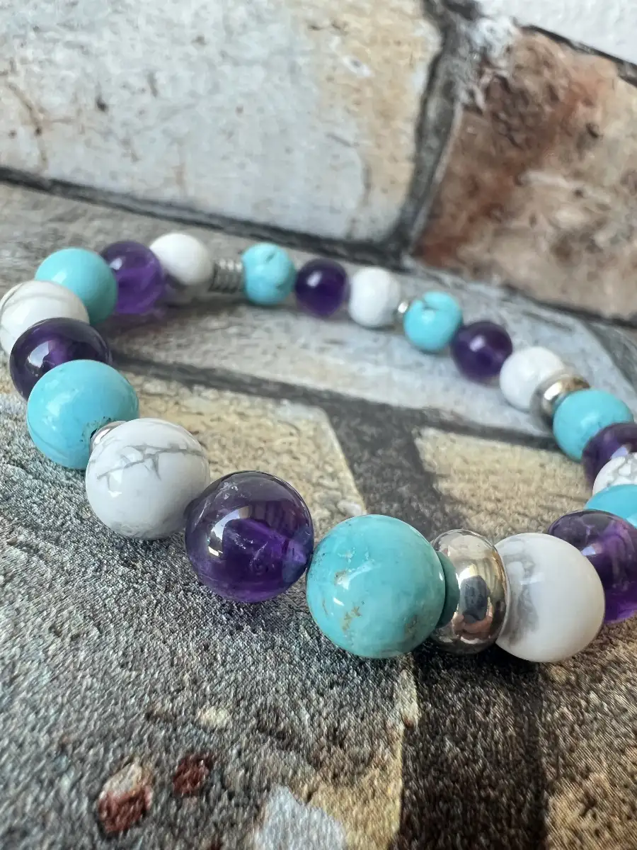 Bracelet howlite, turquoise et améthyste