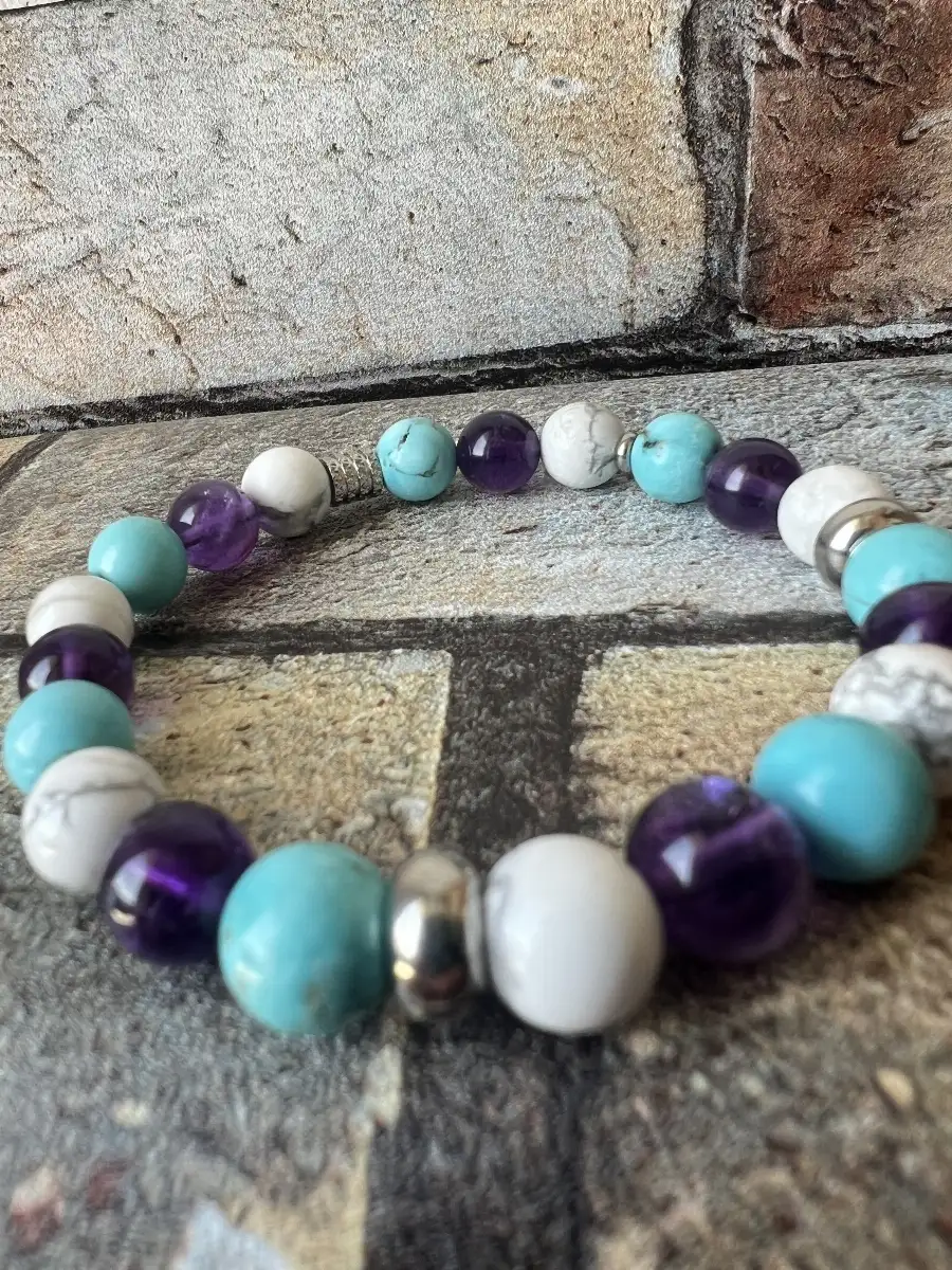 Bracelet howlite, turquoise et améthyste