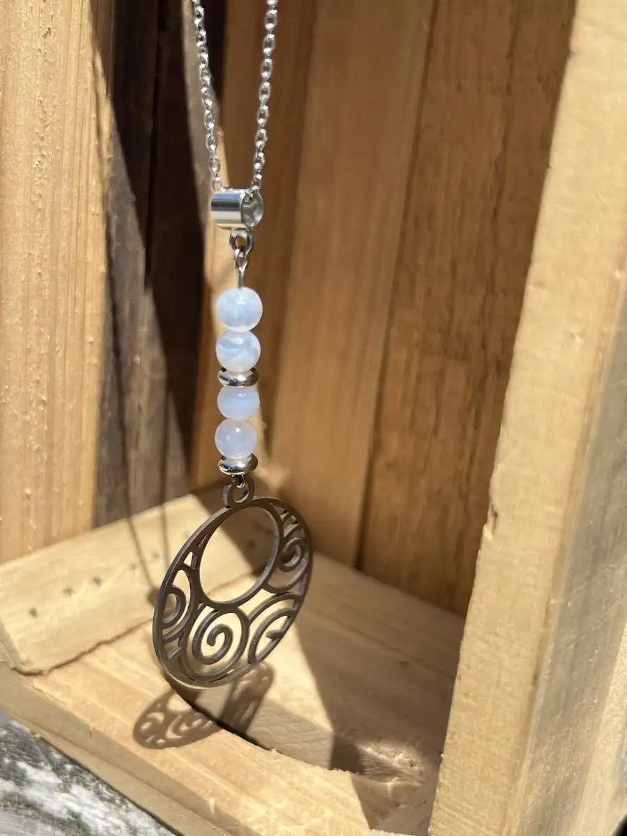 Pendentif en calcédoine