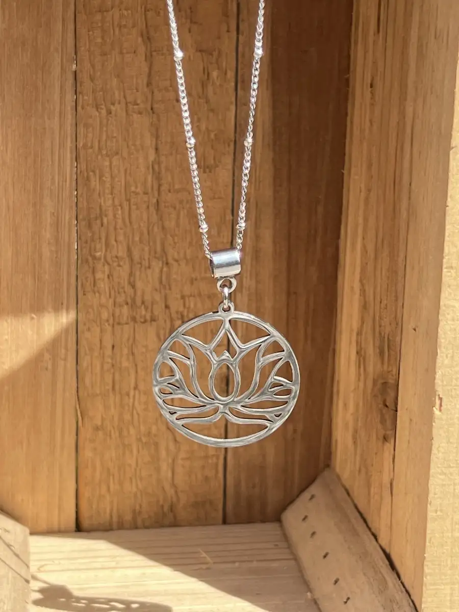 Pendentif Lotus en Acier Inoxydable