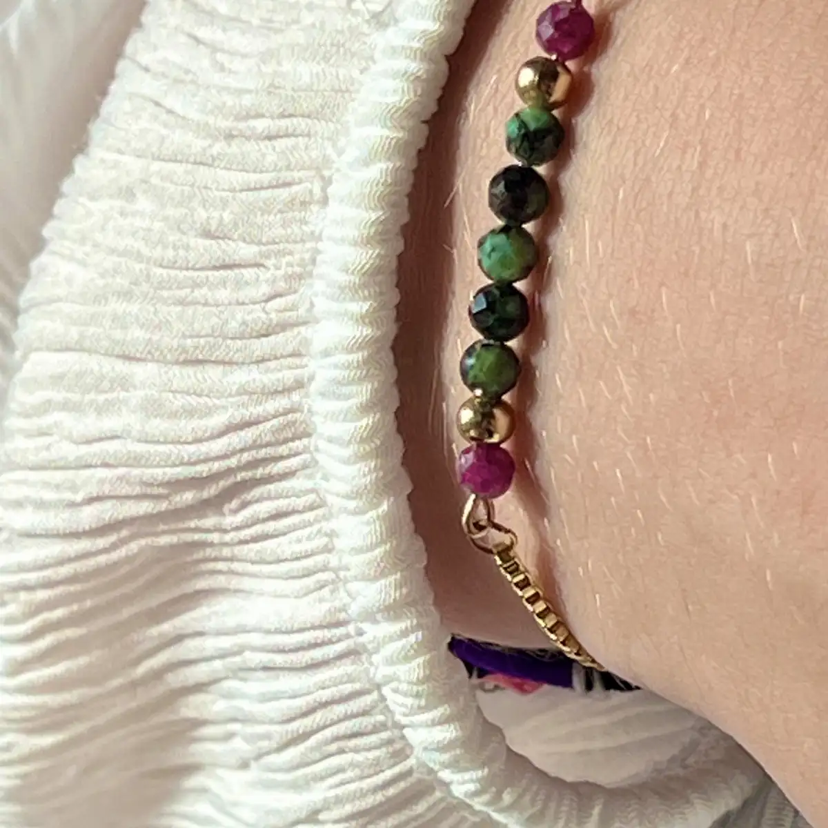 Bracelet "Éclat du Cœur et Ancrage Sacré" – Turquoise Africaine facettée ET Rubis