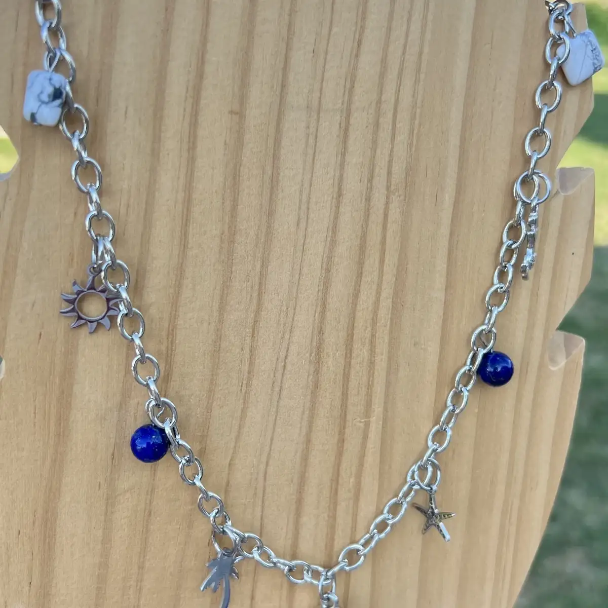 Collier "Expression et Sérénité" – Lapis-Lazuli et Howlite