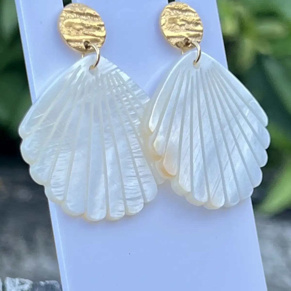 Boucles d’oreilles "Éclat Naturel" – Coquillage Nacre