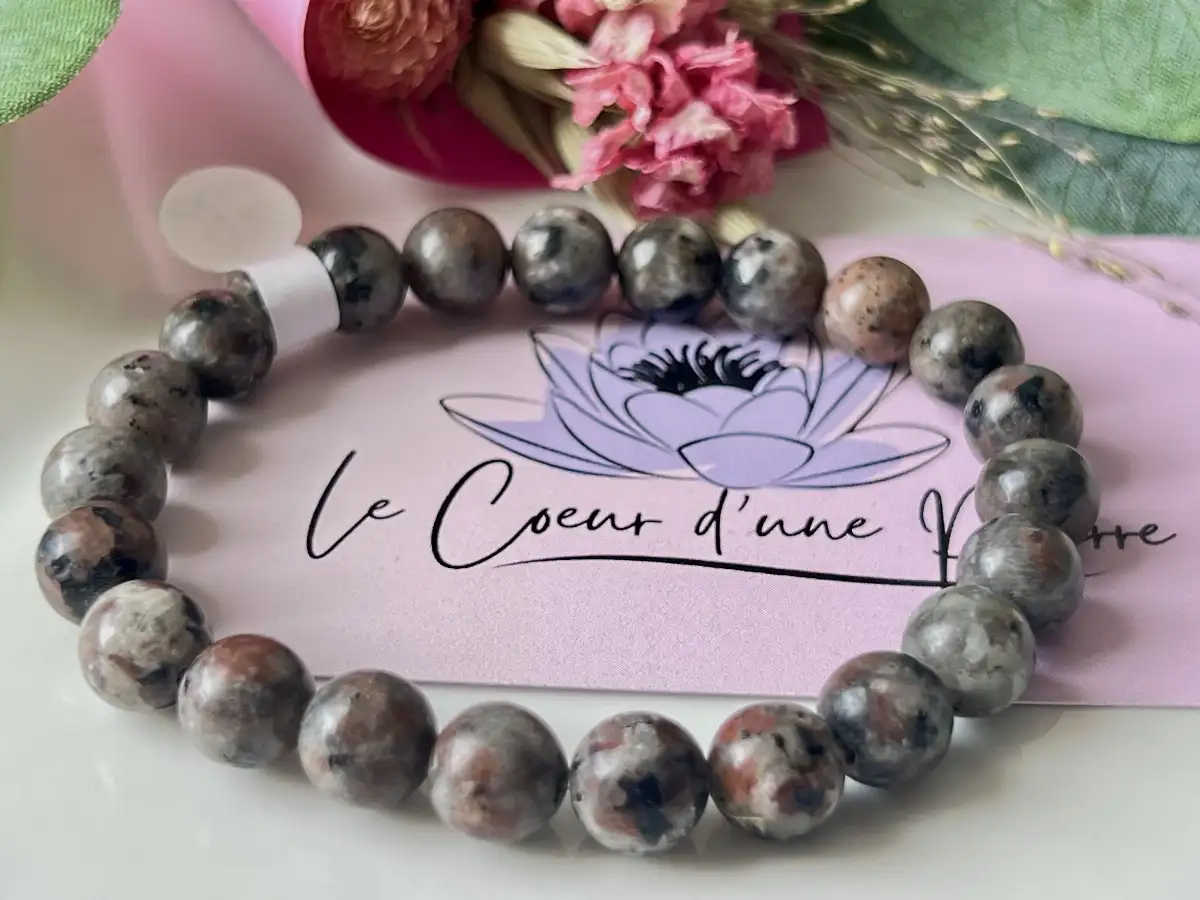 Bracelet en Yooperlite – Perles 8 mm