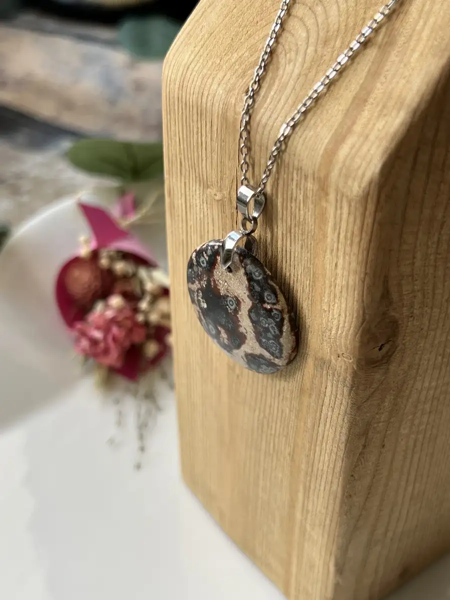 Pendentif jaspe Viper