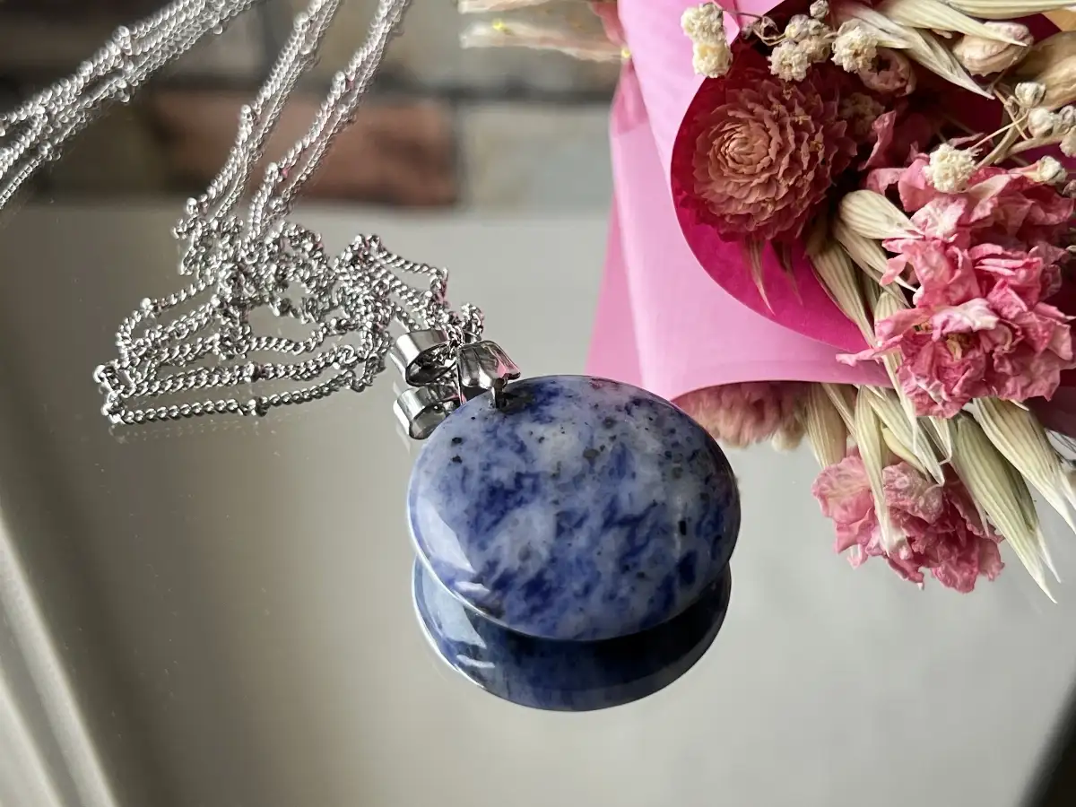 Pendentif en Sodalite – 3 cm