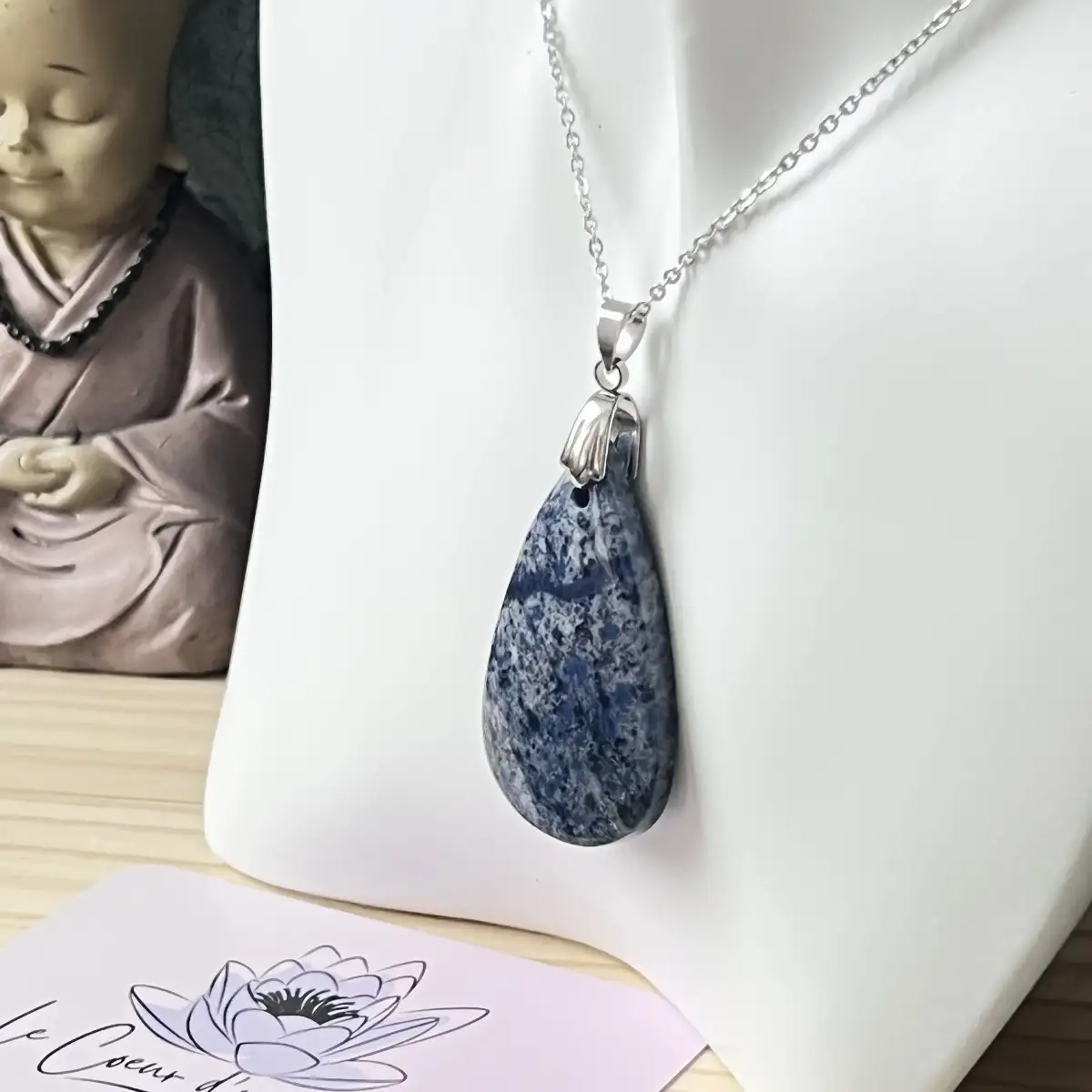 Pendentif en Dumortiérite