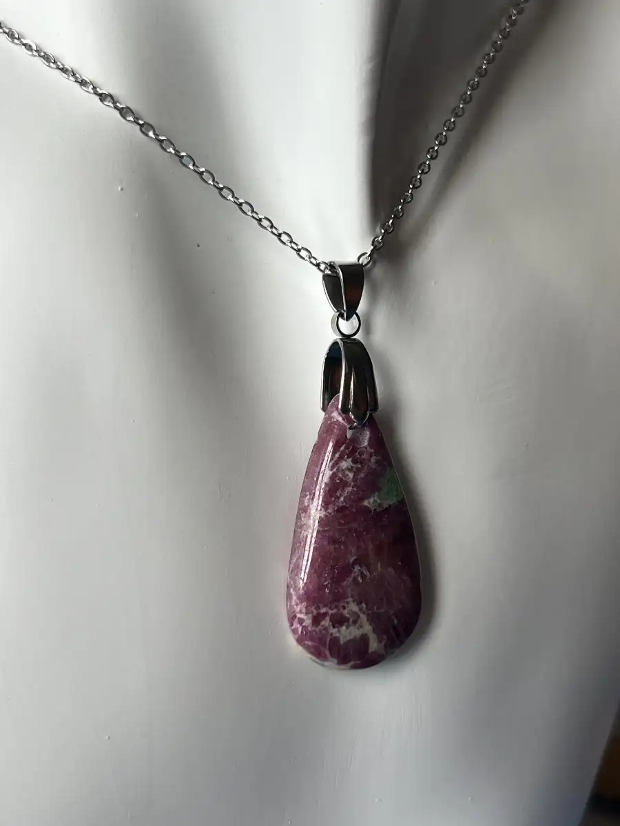 Pendentif Cabochon Fuschite Rubis