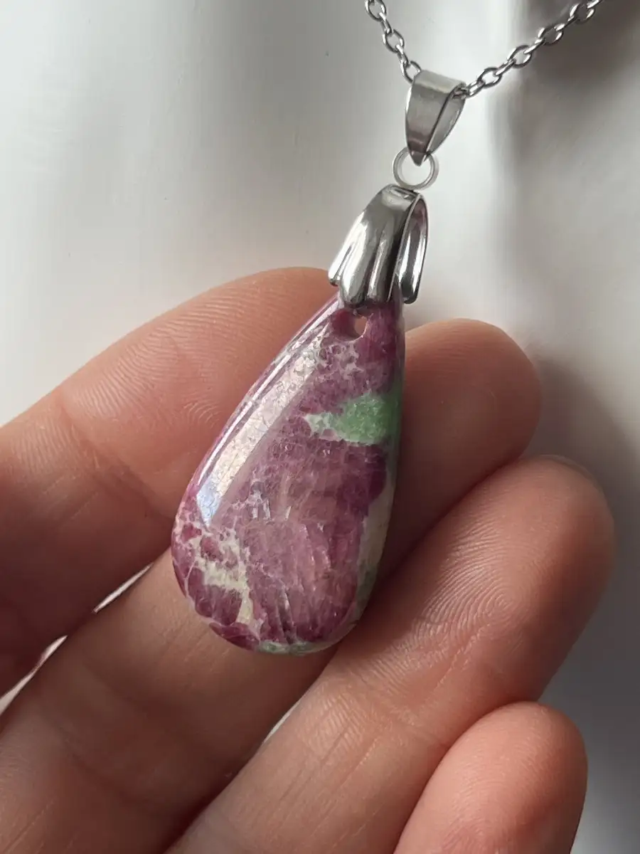 Pendentif Cabochon Fuschite Rubis