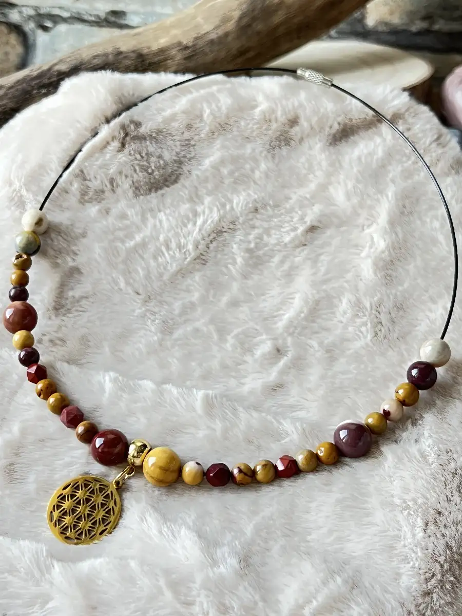 Collier en perles de Mookaïte