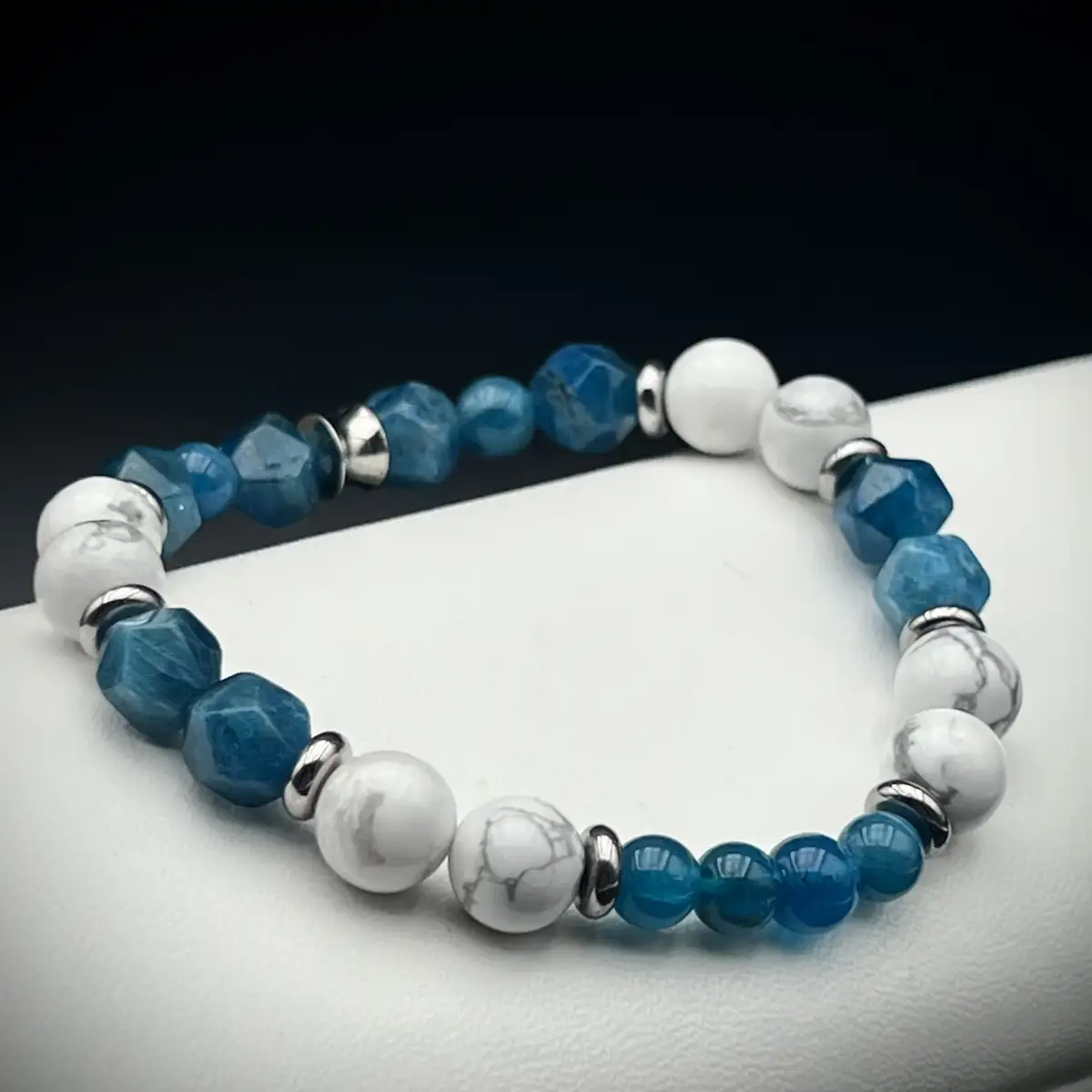 Bracelet Apatite Bleue & Howlite