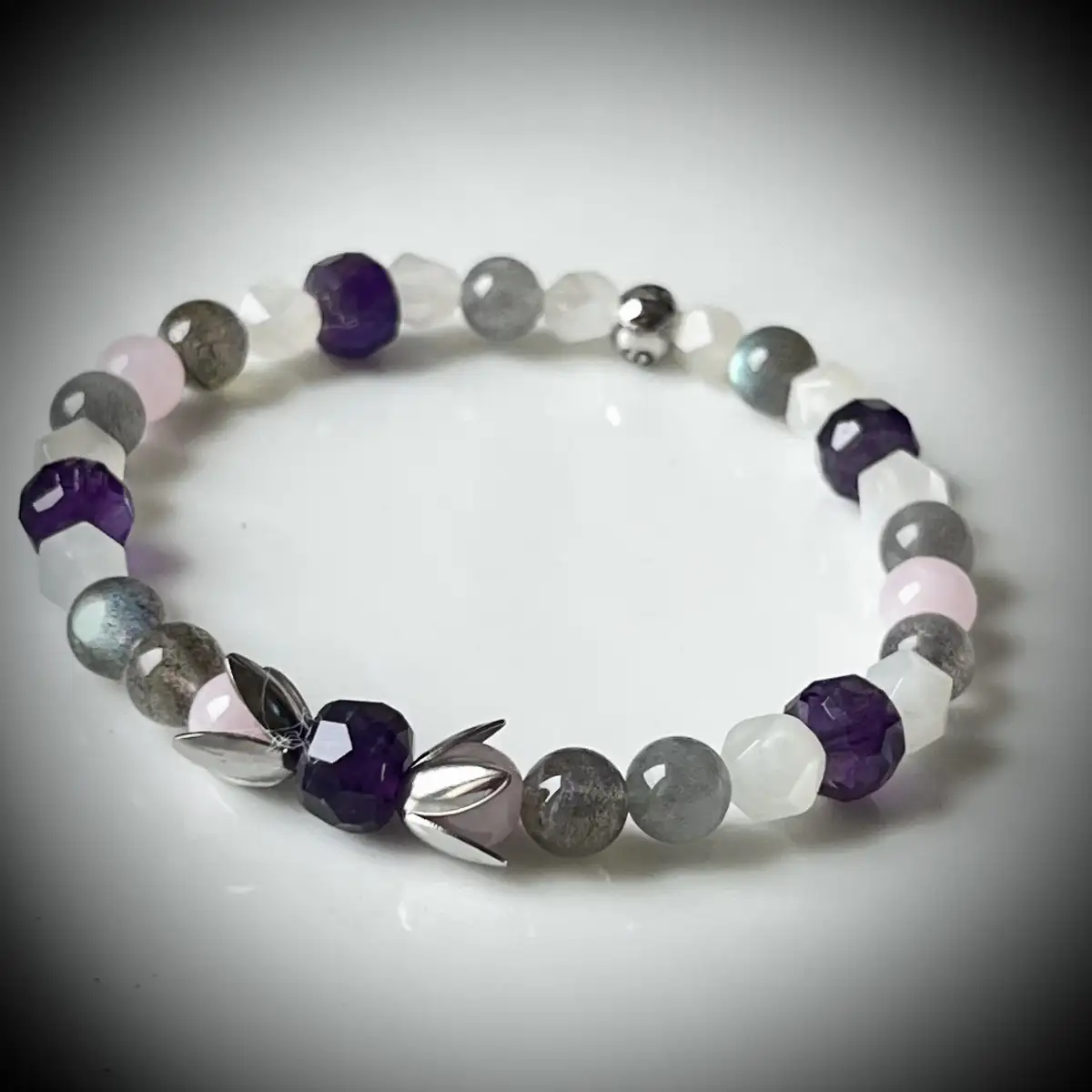 Bracelet Labradorite Extra – Quartz Rose, Améthyste & Pierre de Lune