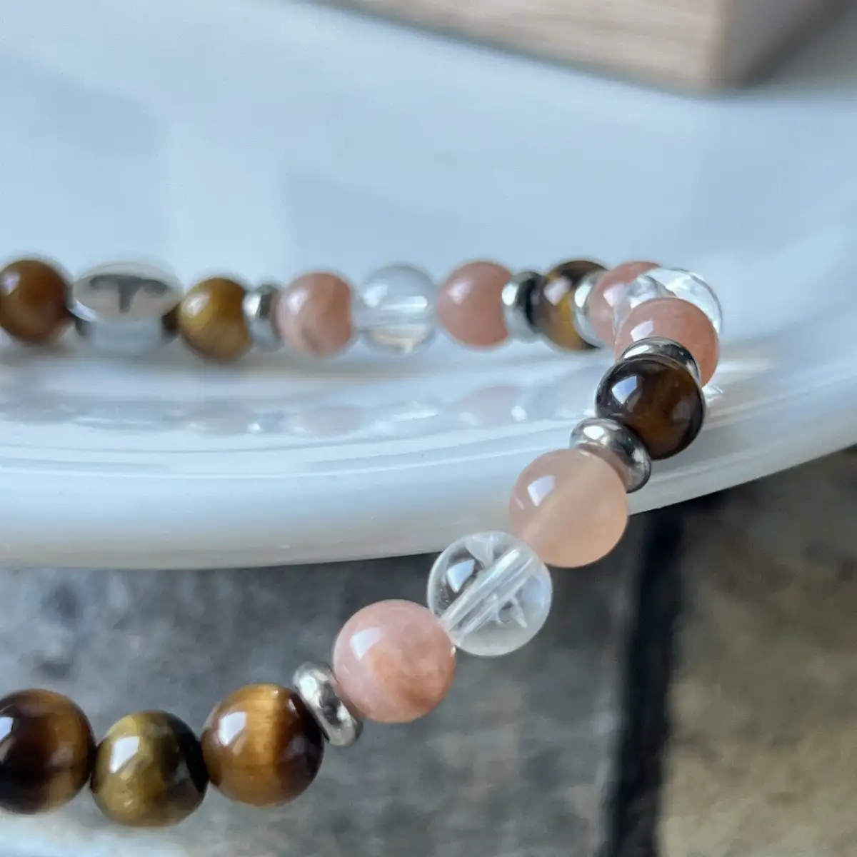 Bracelet Bélier – Œil de Tigre, Cristal de Roche & Pierre du Soleil