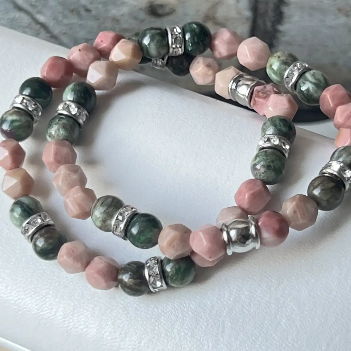 Bracelet Rhodochrosite & Fuschite – Apaisement et harmonie intérieure